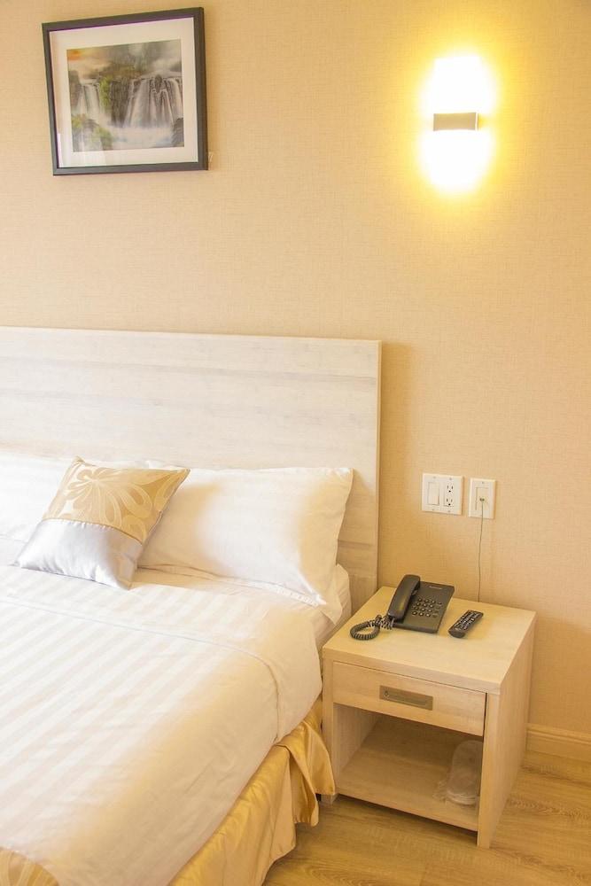 Phoenix Hotel photo 13