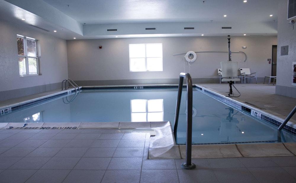 Country Inn & Suites by Radisson, Carlisle, PA photo 12
