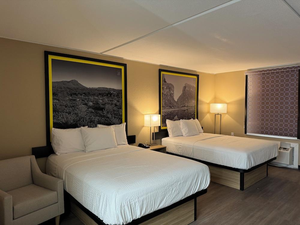 Super 8 by Wyndham Corpus Christi Airport photo 15