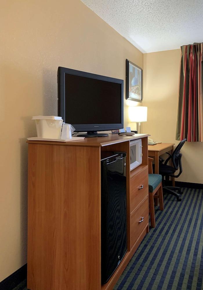 Quality Inn Ottawa near Starved Rock State Park photo 5