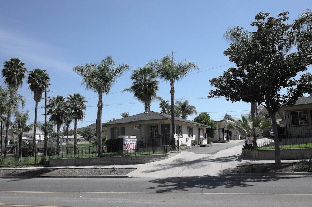 Elsinore Hot Springs & Lodge photo 20