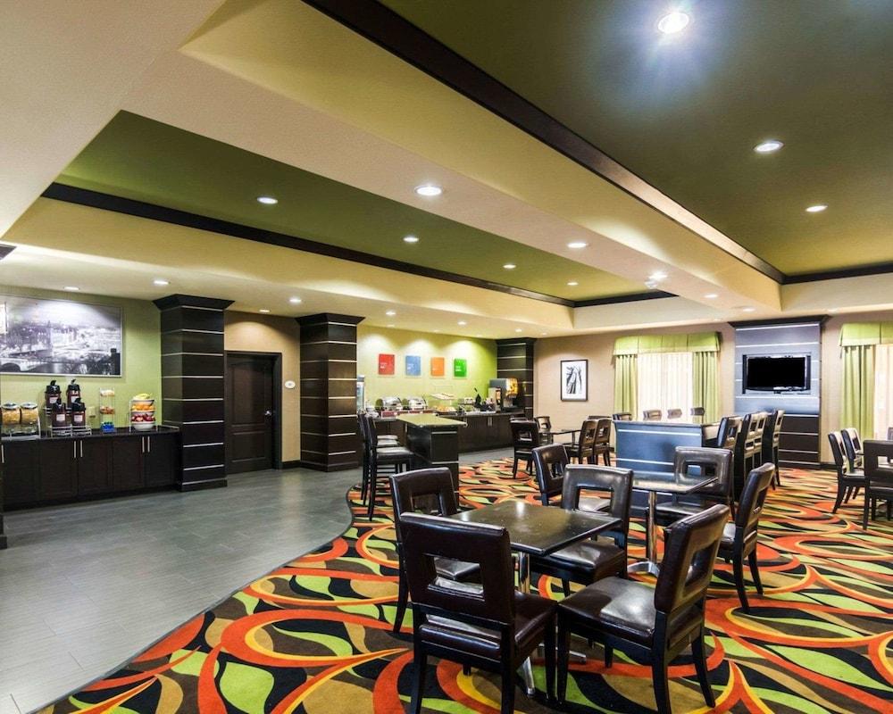 Spark by Hilton Amarillo Western Plaza photo 38