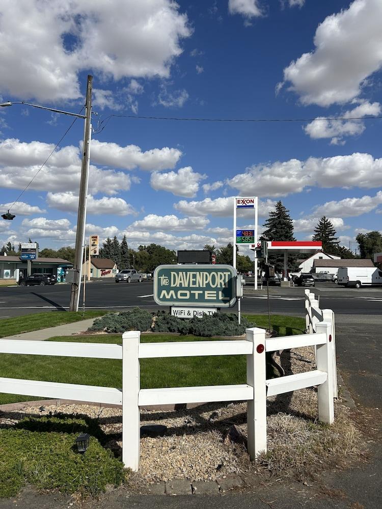 The Davenport Motel photo 8