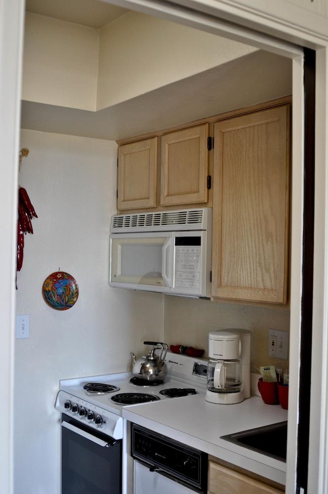 Mission Hill Casitas photo 97