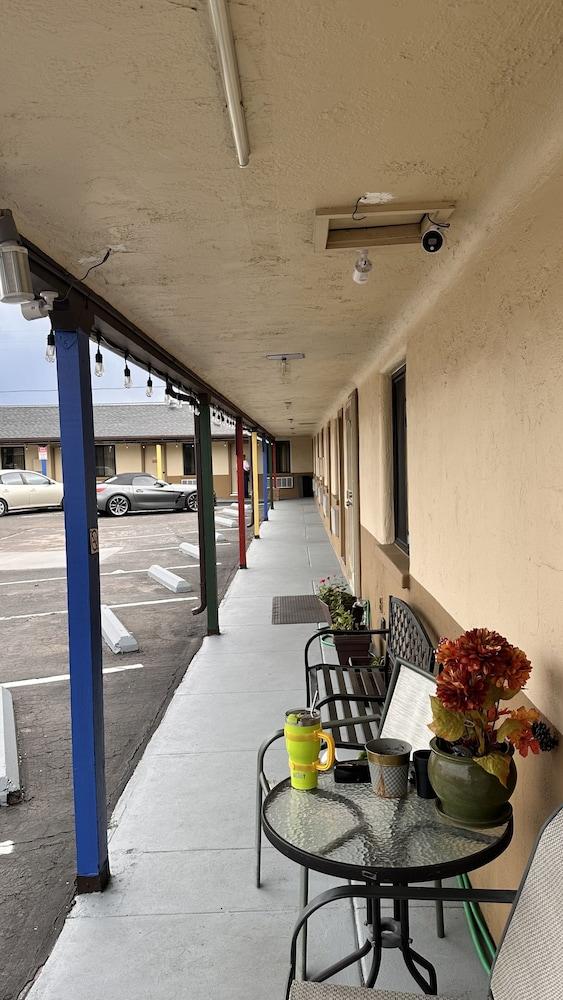 Motel 6 Williams, AZ – Historic Route 66 photo 9
