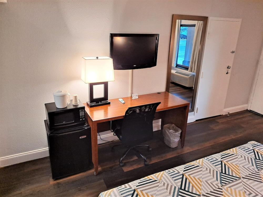 Motel 6 Catonsville, MD – Baltimore West photo 17