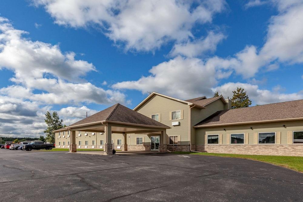 Quality Inn Redgranite photo 18