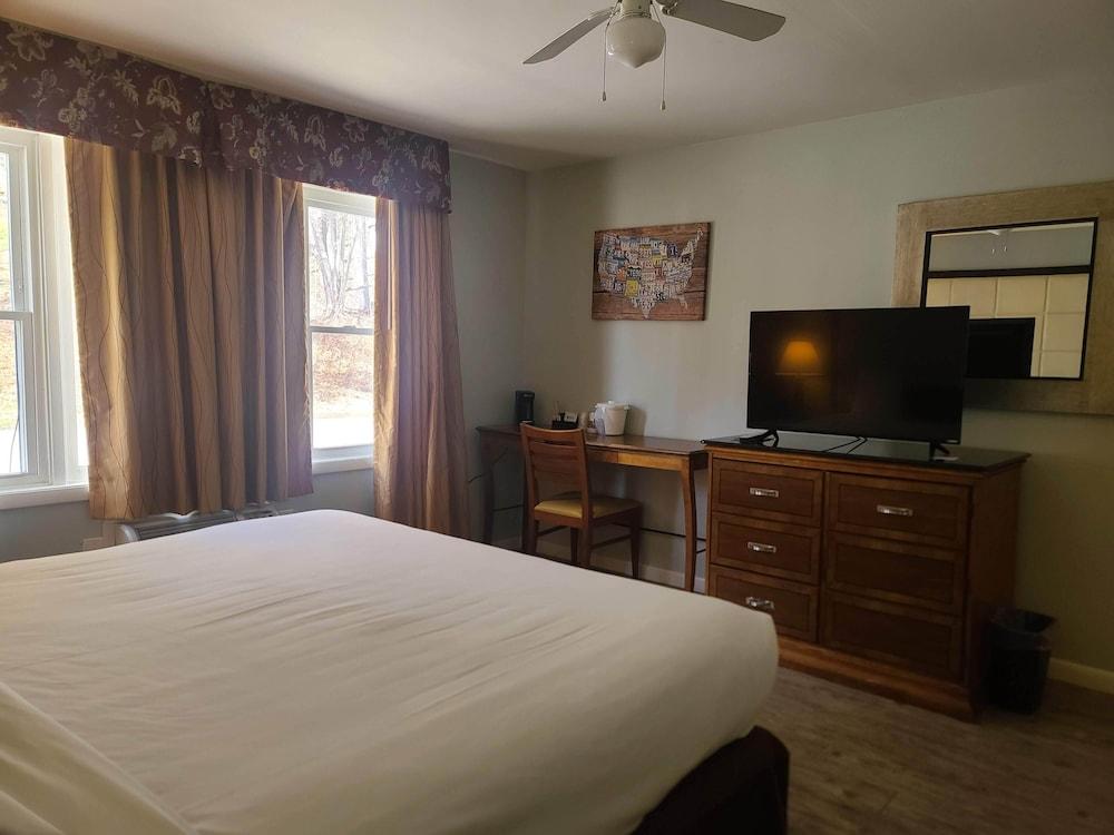 Tilton Lodge Inn and Suites photo 8