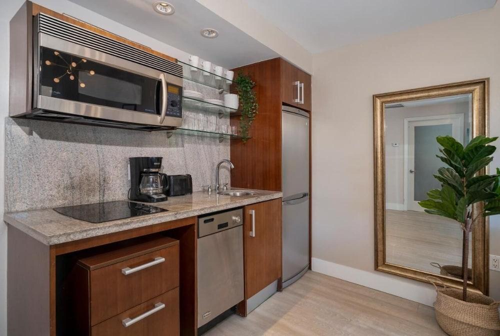 Strand Ocean Drive Suites photo 21