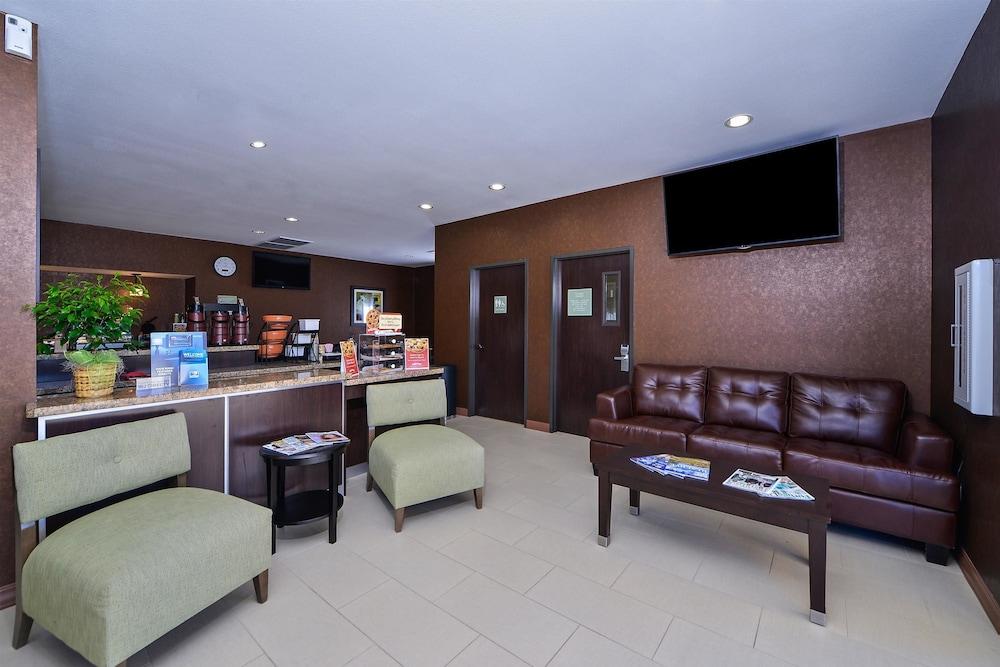 Americas Best Value Inn & Suites Cuero photo 2