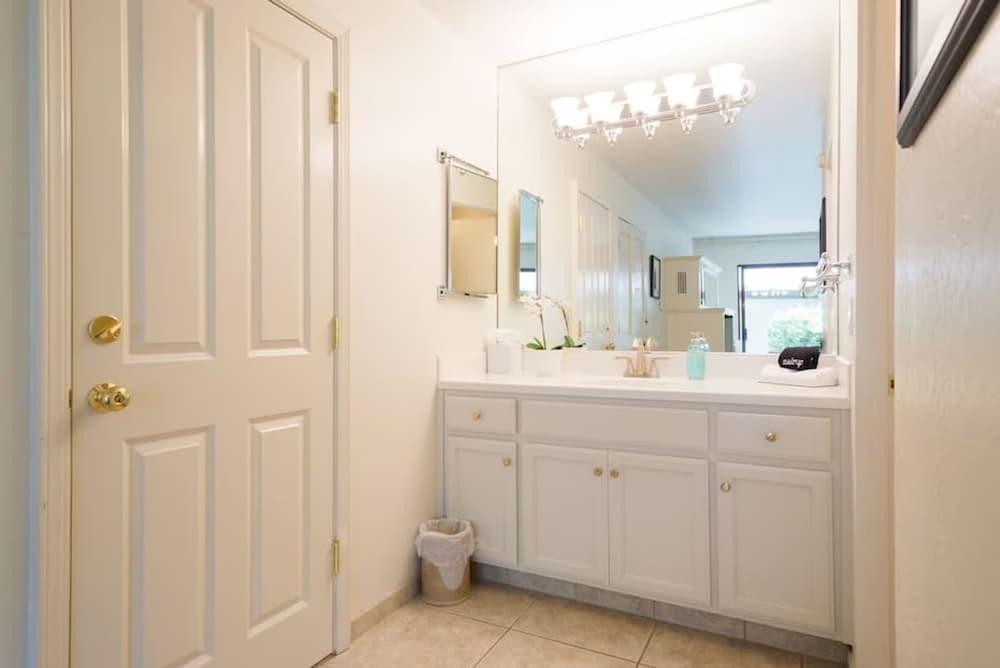 The Napa Residences photo 39