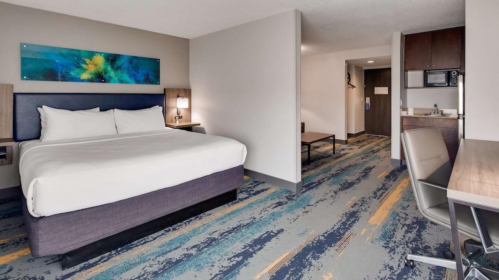 Best Western Plus Augusta North Inn & Suites photo 4