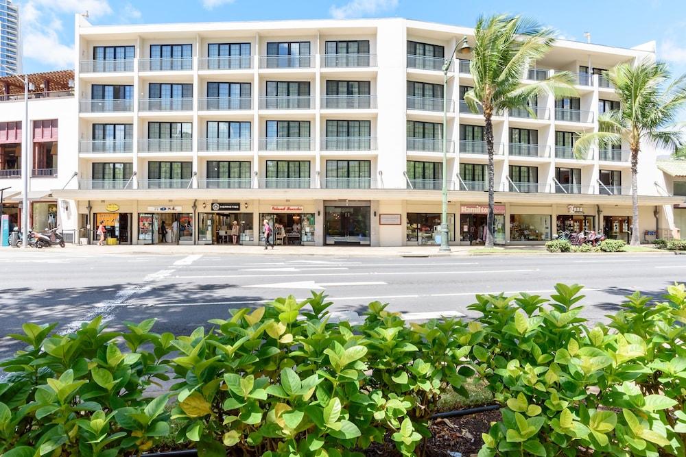 Polynesian Residences Waikiki Beach photo 1