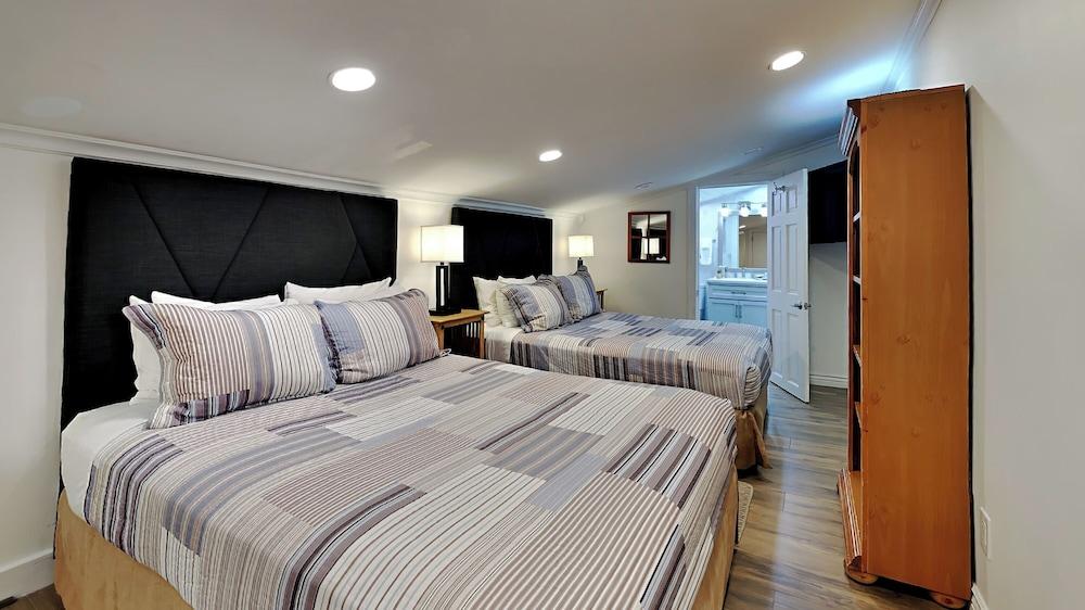 The Timberline Condominiums photo 12