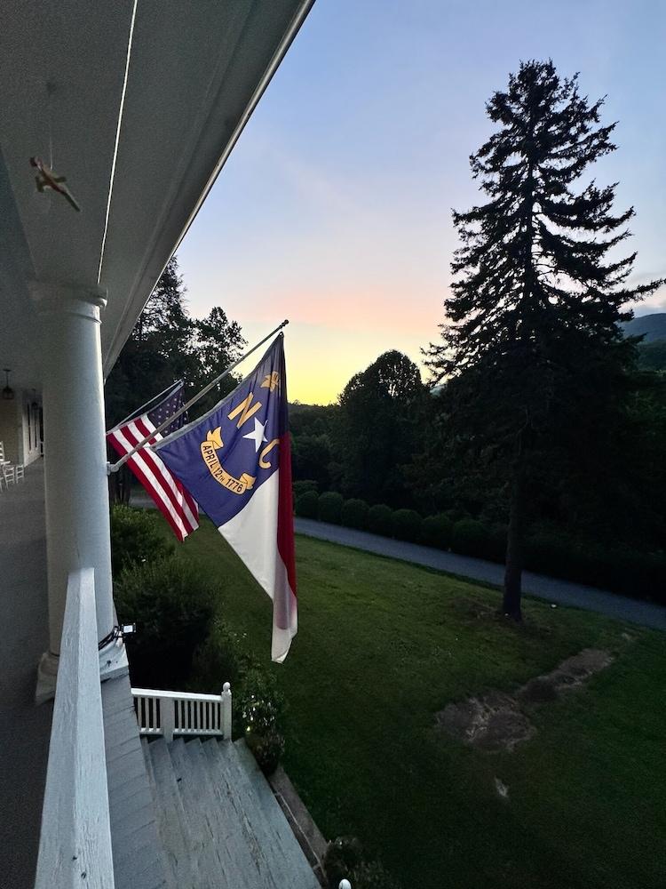 Balsam Mountain Inn photo 27