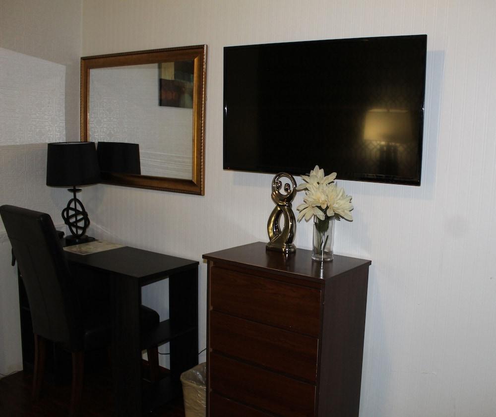 Arrowhead Motel photo 12