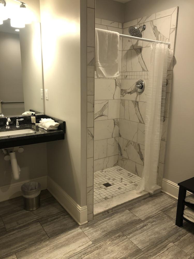 Talbott Inn photo 87