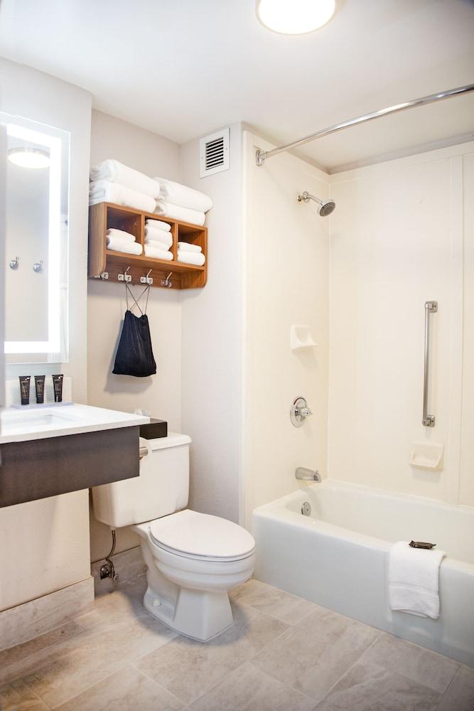 MainStay Suites Springfield IL photo 12