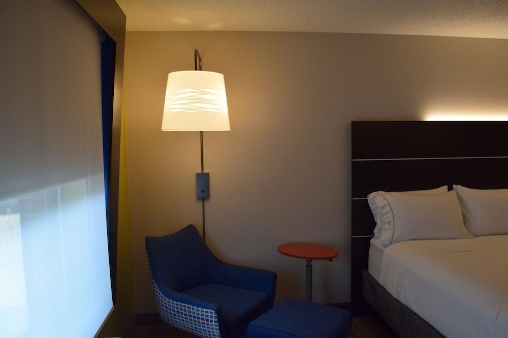 Holiday Inn Express Hotel & Suites Sparta by IHG photo 26