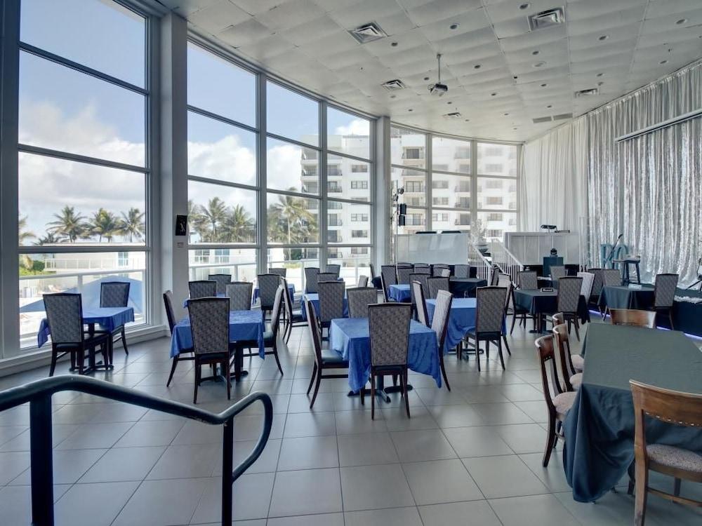 Soleil Apartments at Castle Beach Club photo 12