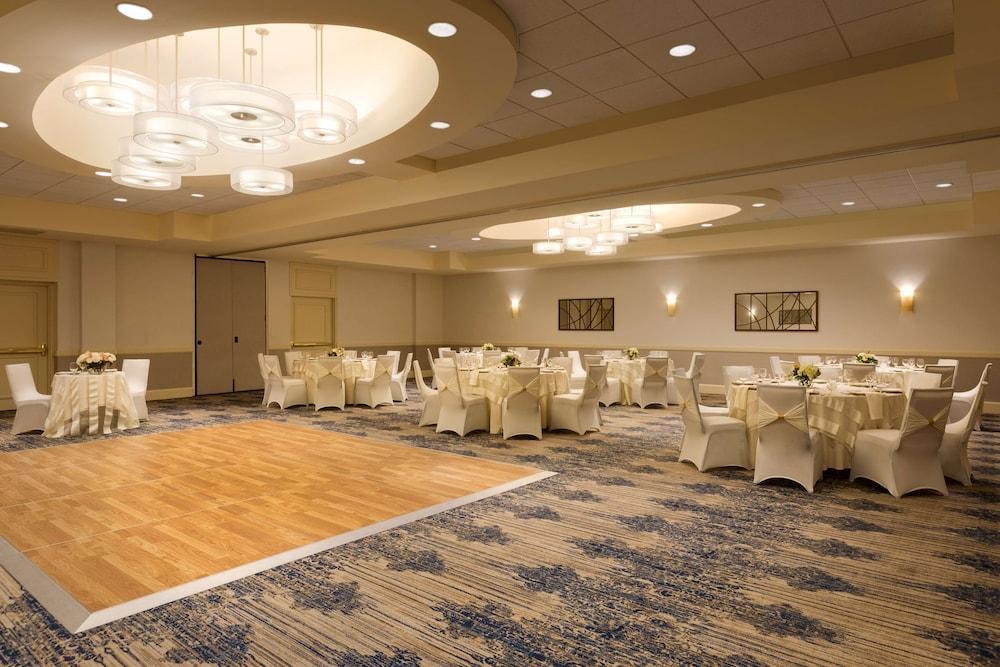 Embassy Suites by Hilton Boston Waltham photo 14