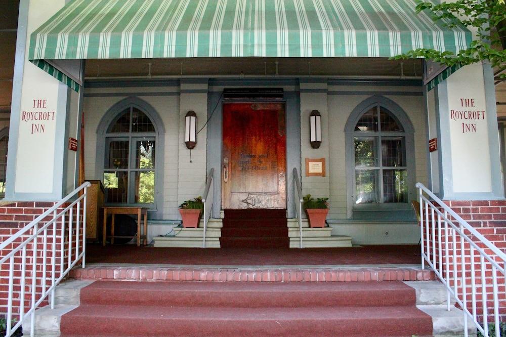 Roycroft Inn photo 2