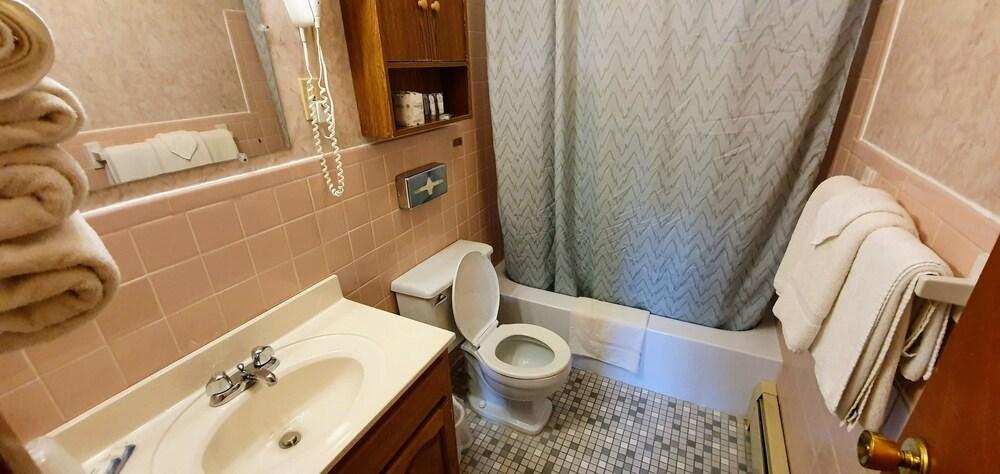 Red Ranch Motel photo 19