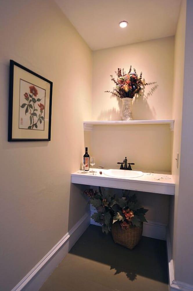 Hall House Hotel photo 22