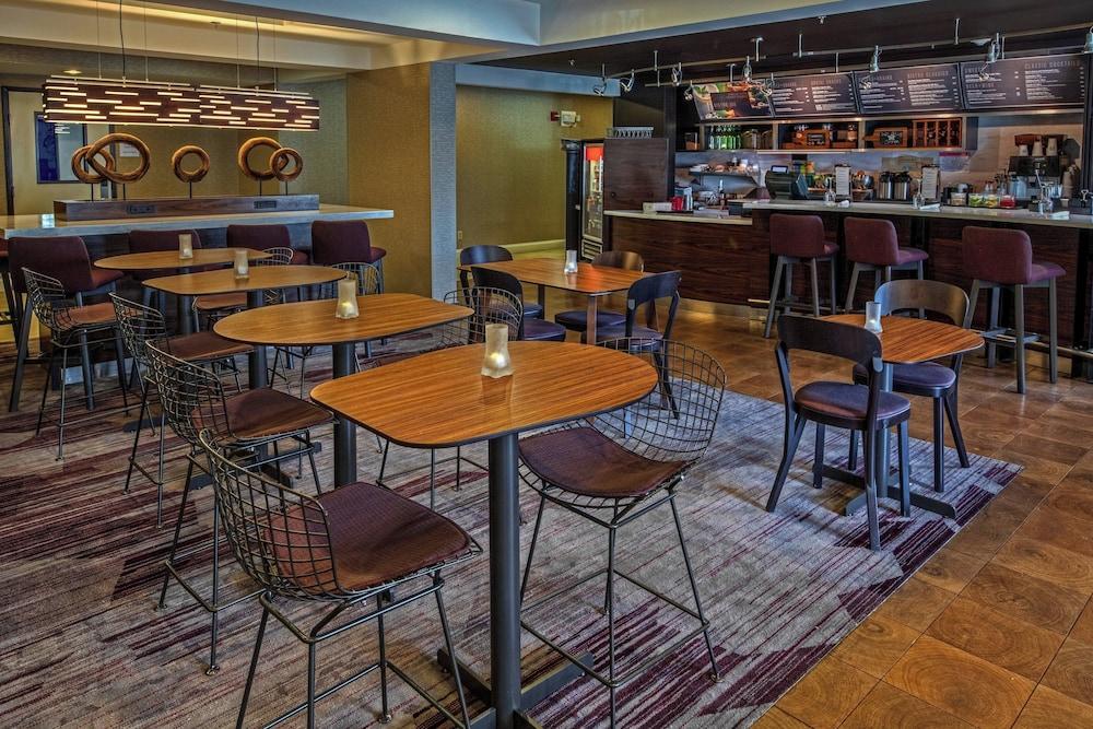 Courtyard by Marriott Memphis Germantown photo 8
