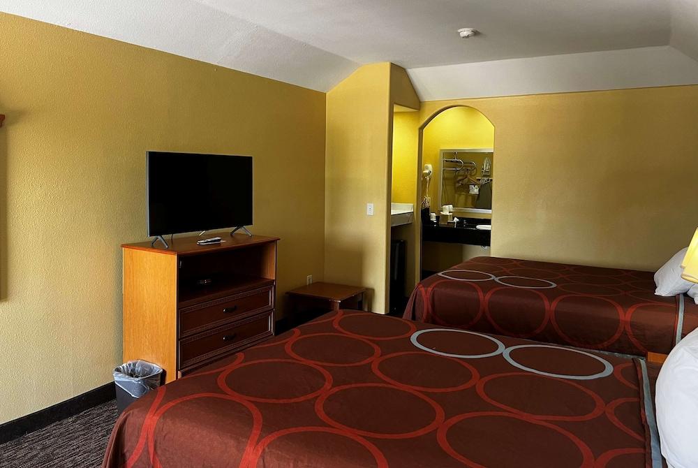 Quality Inn Montgomery - Lake Conroe photo 11