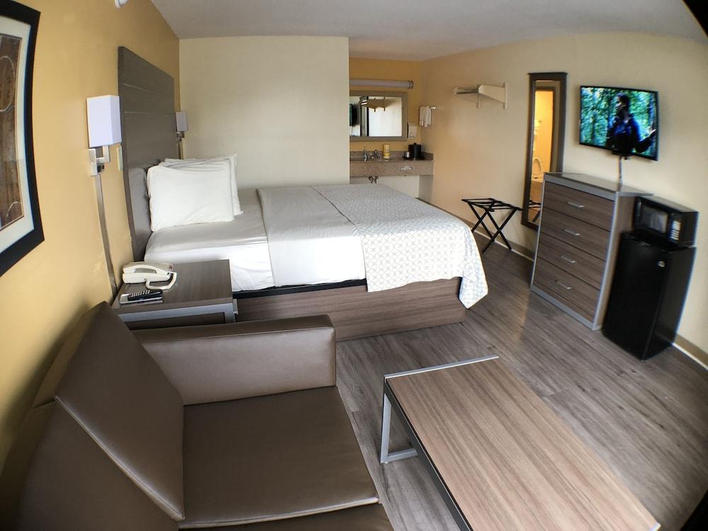 Southern Inn Lumberton photo 17