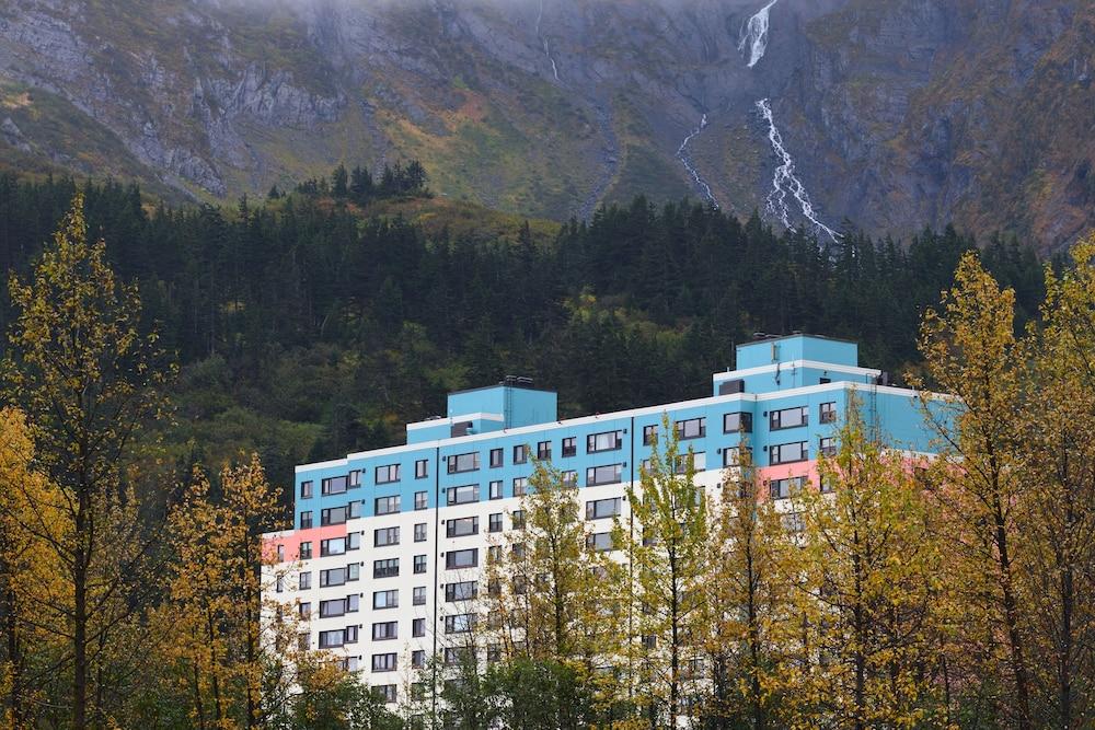 Glacier View Condo Suites photo 2