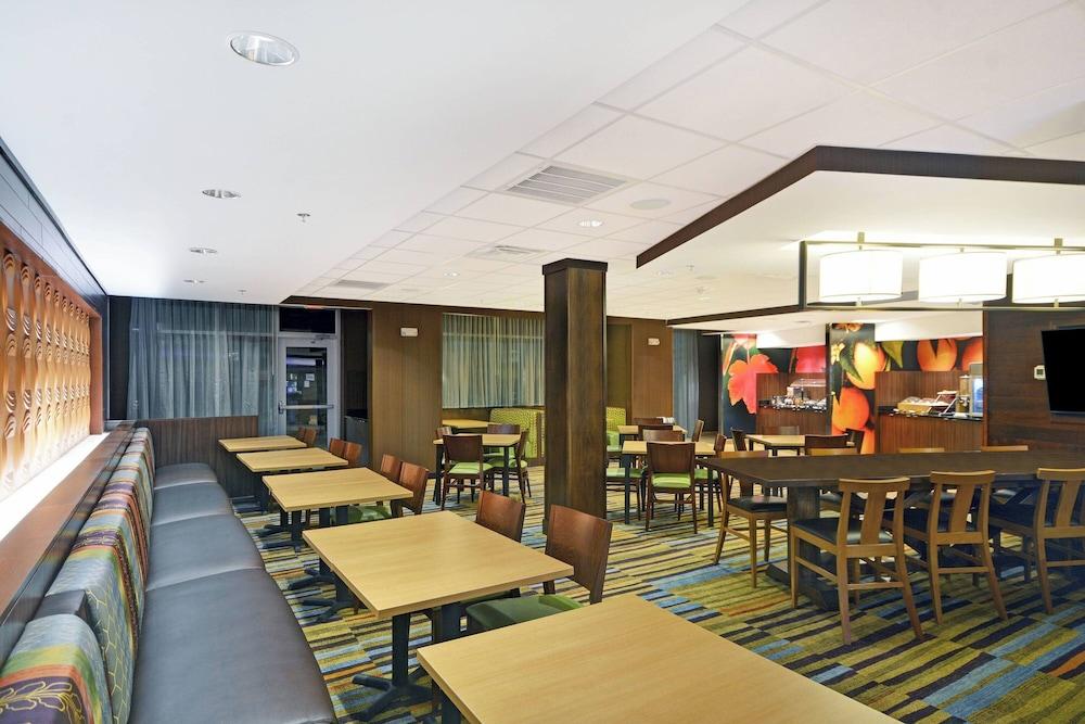 Fairfield Inn & Suites Savannah SW/Richmond Hill photo 42
