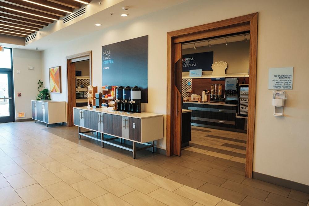 Holiday Inn Express & Suites McCalla - Birmingham West by IHG photo 57