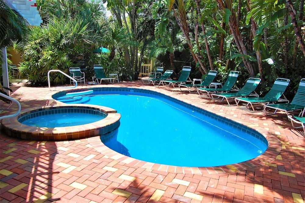Siesta Palms By the Beach photo 16
