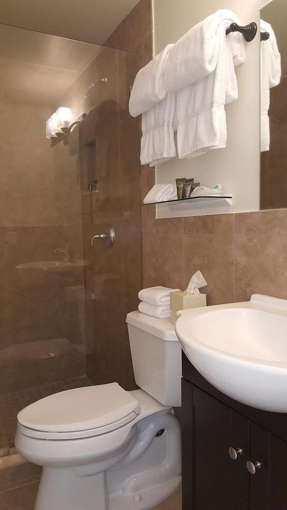 Le Cabanon Motel photo 65