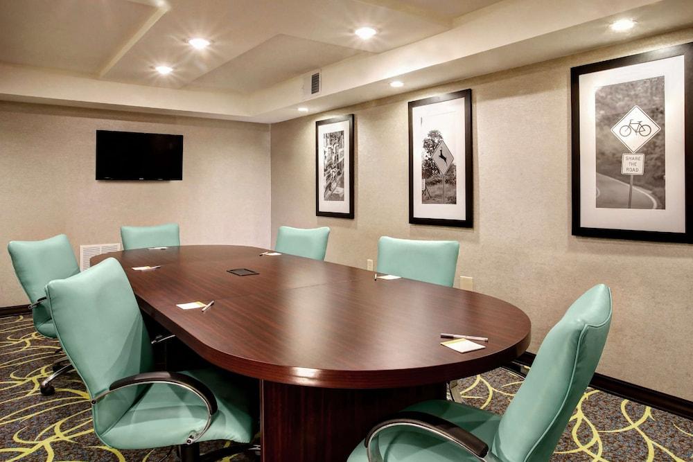 Hampton Inn & Suites Baltimore/Aberdeen photo 30