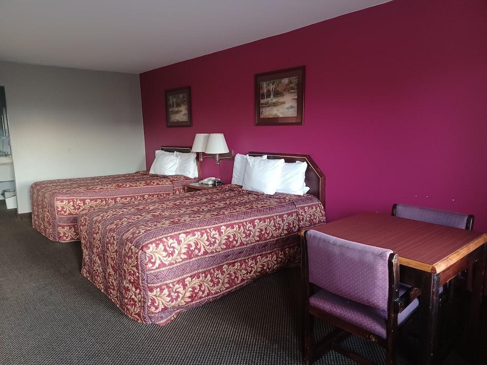 Americas Best Value Inn & Suites Clarksdale photo 7