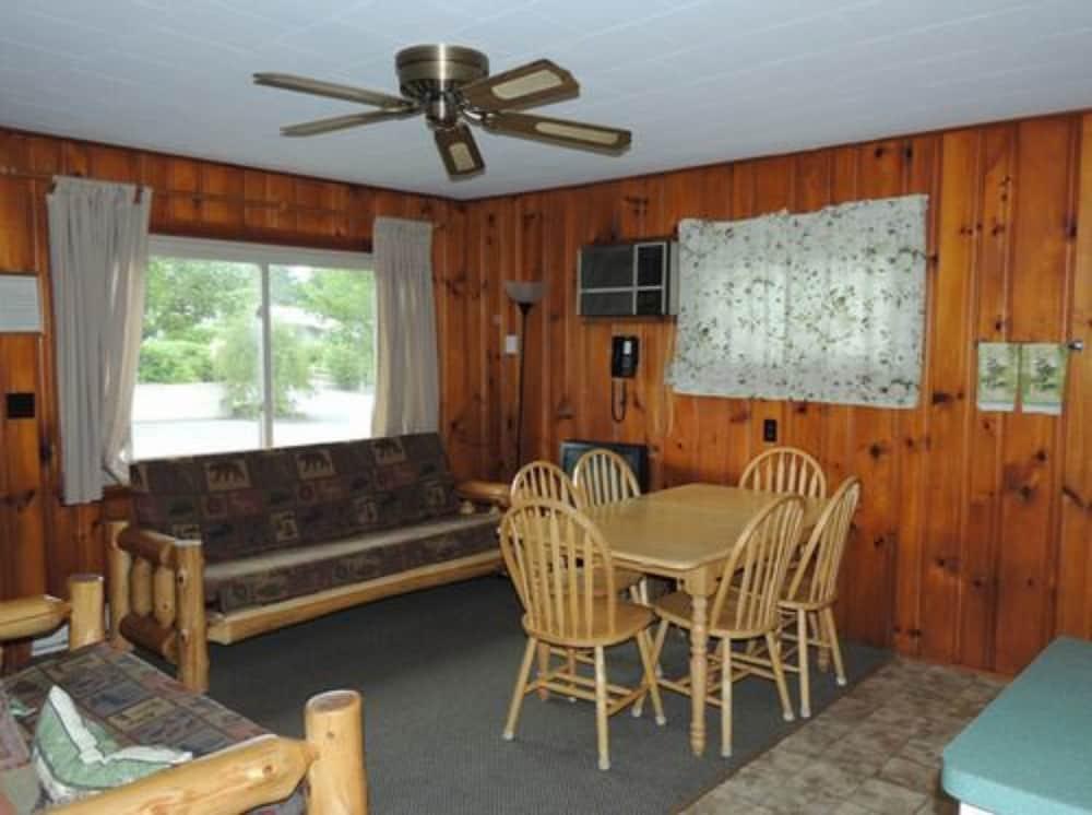Lake George Diamond Cove photo 37