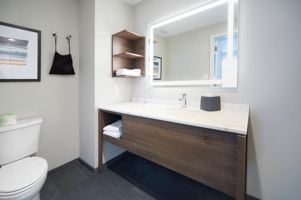 Staybridge Suites Cincinnati East Milford by IHG photo 13