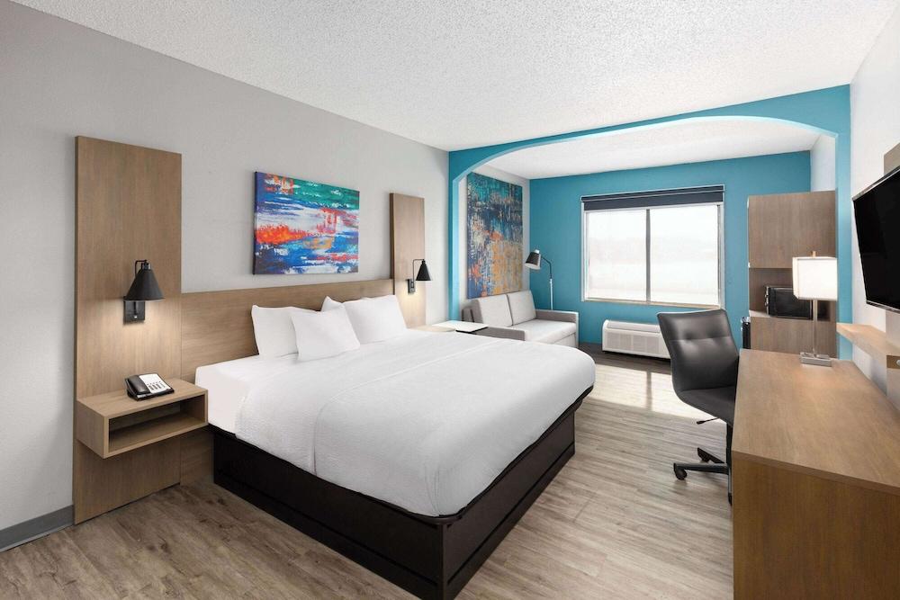 MainStay Suites Decatur River City photo 6
