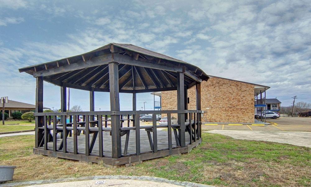 Motel 6 Red Oak, TX - Dallas photo 14