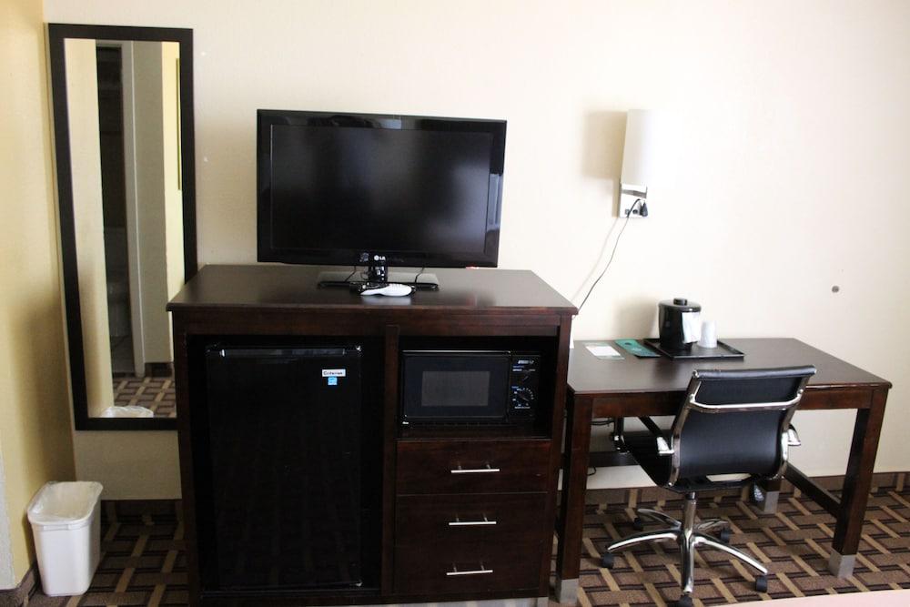 Quality Inn Conway - Greenbrier photo 2