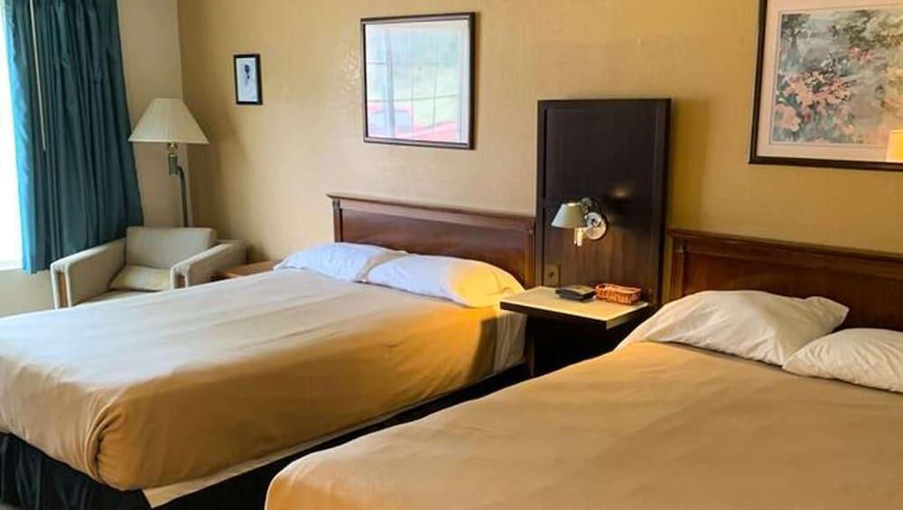 Surrey Inn Ashland photo 19