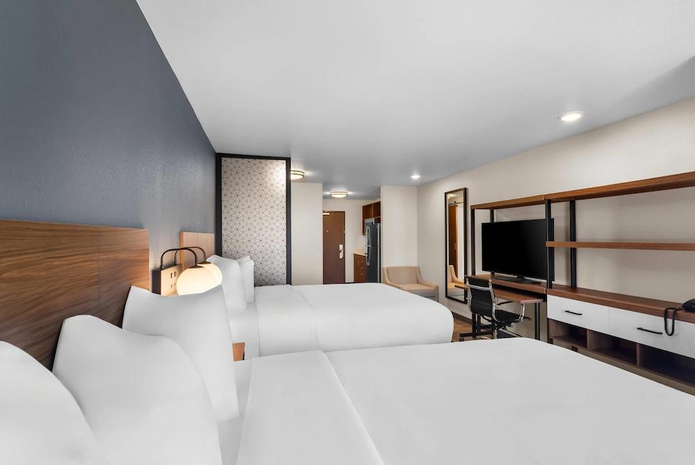 Everhome Suites Bastrop photo 26