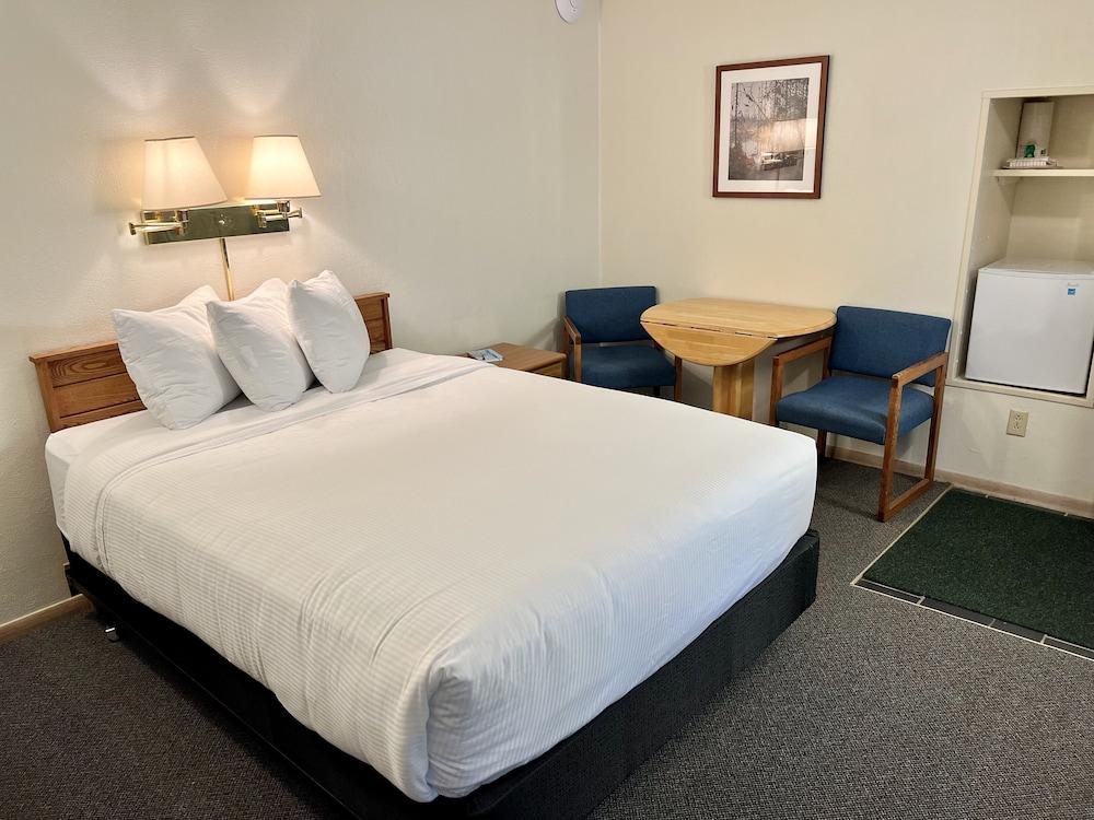 Thomsonite Beach Inn photo 4
