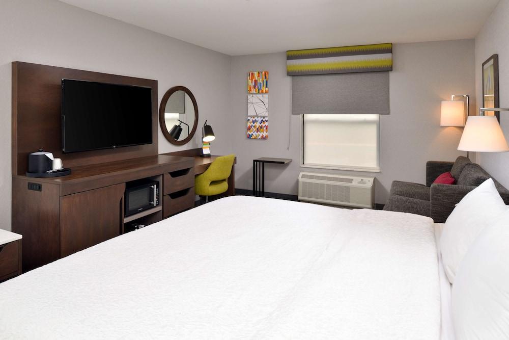 Hampton Inn LaPorte IN photo 3