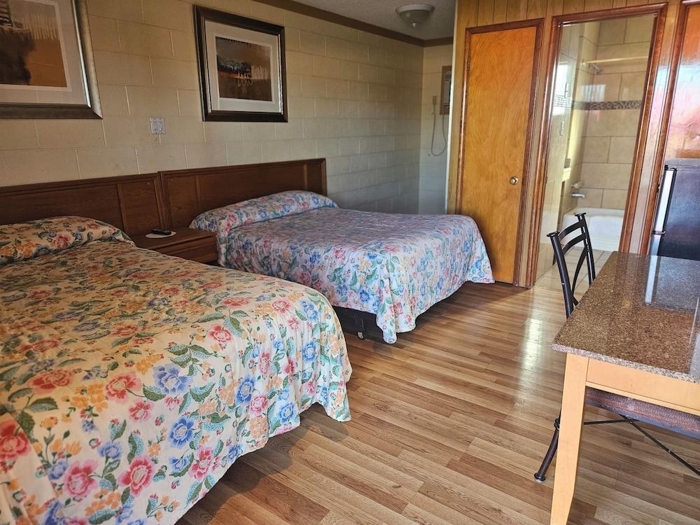 Branding Iron Motel photo 13