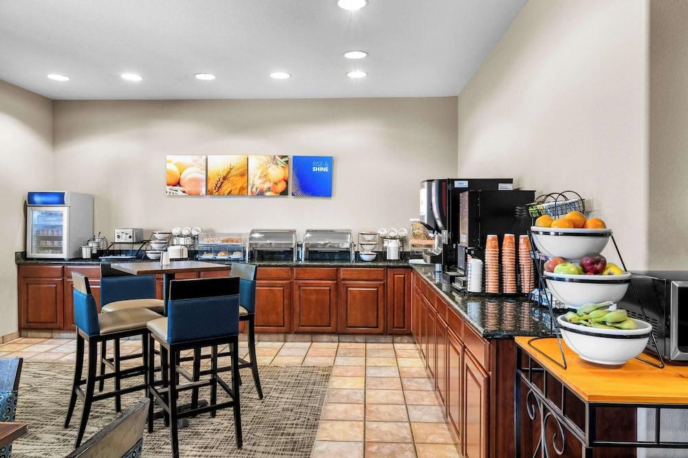 Comfort Inn & Suites Riverton photo 3
