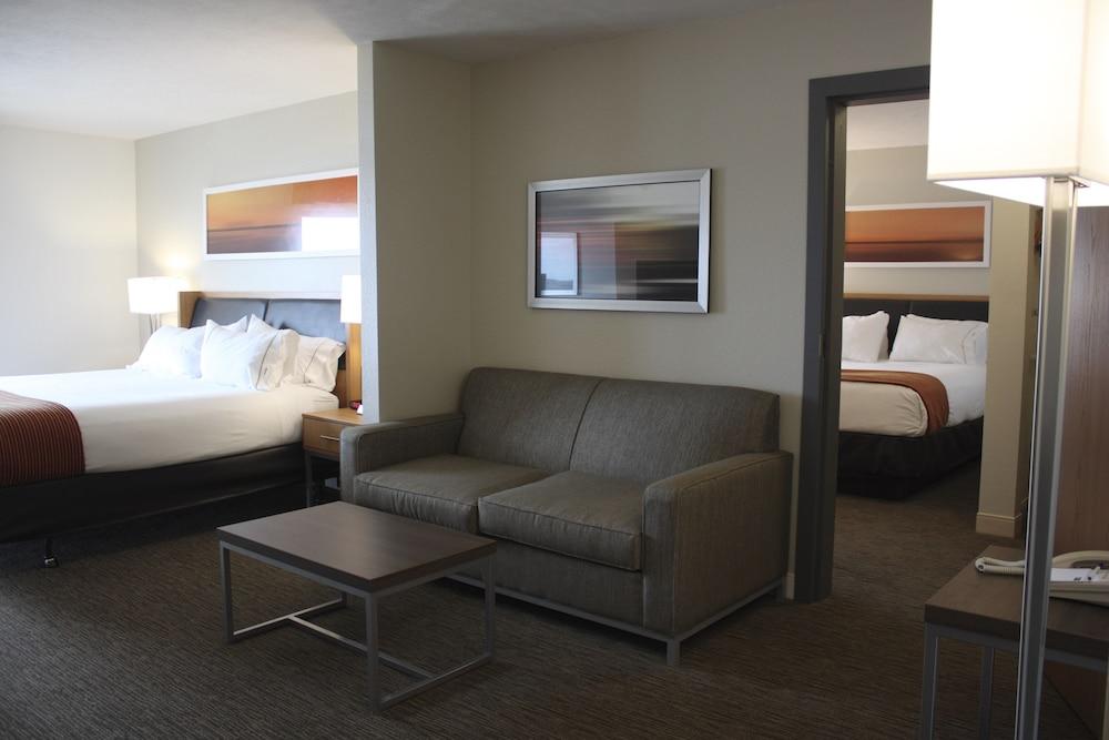 Holiday Inn Express Munising-Lakeview by IHG photo 13